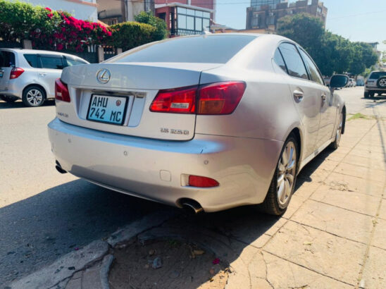 Lexus IS250* _Motor super seco ✔️ _Suspensão Boa ✔️ 2