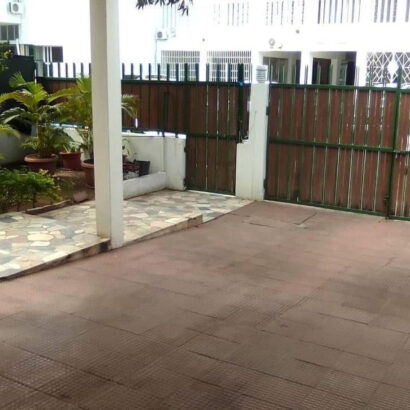 Vende-se Moradia no bairro da Sommerschild 1 próximo a Clínica da Sommerschild