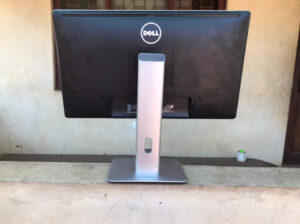 Monitor profissional Dell P2314HT (23 ′′) Resolução: Full HD 1080p Painel Type: IPS Taxa de atualização: 60Hz