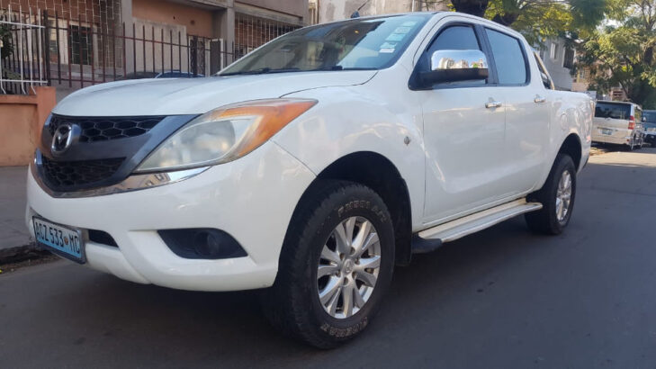 Mazda Bt50  Motor 2.2 Manual Diesel 4×4 Ano de fabrico 2013 Quilometragem 150.000kms Tudo a funcionar perfeitamente  P