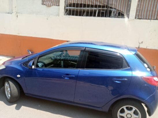 Mazda Demio  2007 56837km Ac ok  Suspensão intacta