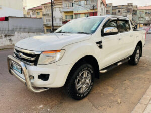 Vendo Modelo: Ford Ranger XLT Clean   Motor: 3.2cc – Diesel  Ano de fábrico: 2014   Caixa: Automática 4×4  Câmera a retaguarda