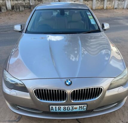 BMW 523i Ano 2011