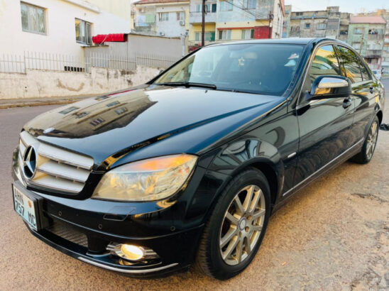 *Mercedes Benz C200* *Kompressor – Avant-garde*  Ano: 2008