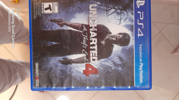 Uncharted 4 ps4(aceito troca com um jogo equivalente)