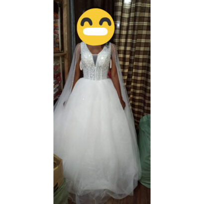 Vendo Vestido De Noiva Branco Tamanho M, Ideal Para Moças Magras