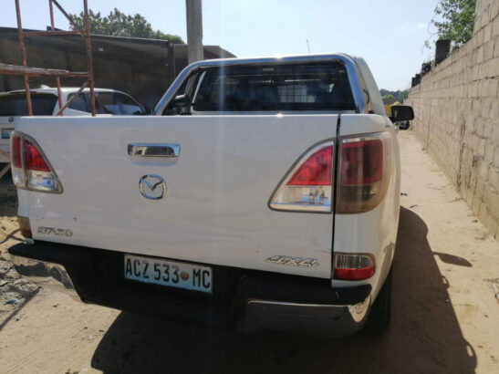 Mazda BT-50 Comprado no agente Manual 2014