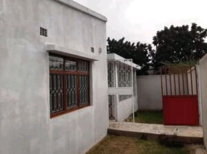 Vende-se casa tipo3 no bairro das mahotas recém construida , marque já a sua visita