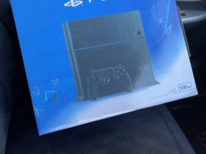 Ps4 500gb + 1joystick ( selado )