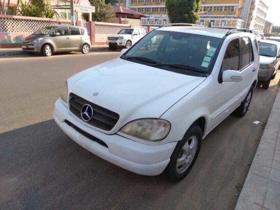 Vende-se Mercedes Ml320