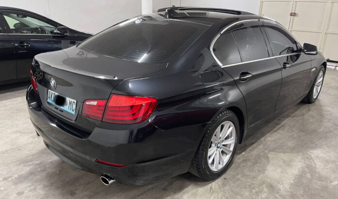 Vende-se BMW 535i recém chegado