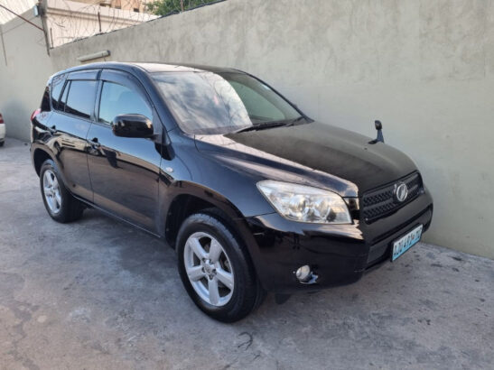 Vende-se Toyota RAV4 2008 recém chegado