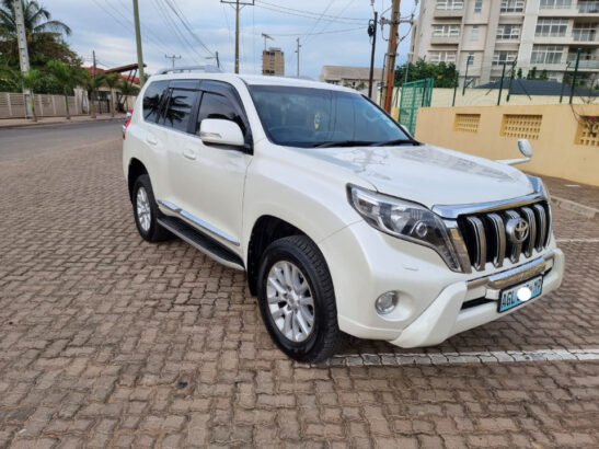 Vende-se Toyota prado 2015 recém chegado