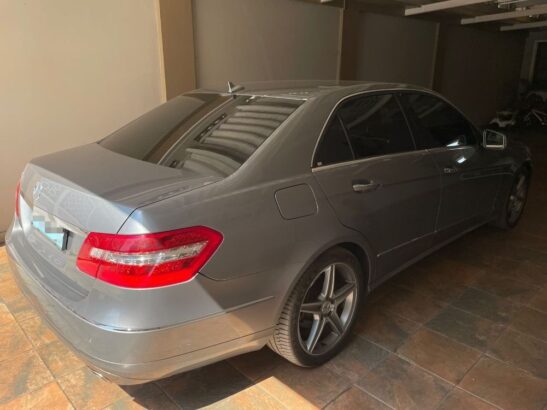 Vendo Mercedes E300