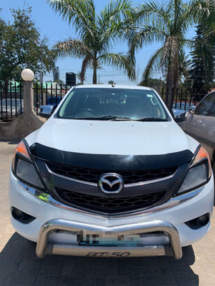 Mazda Bt50 Caixa Automática  4×4 Diesel 3.2 Modelo 2014 89000 klms Assentos em couro