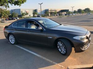 Vende se BMW recém chegado todo operacional