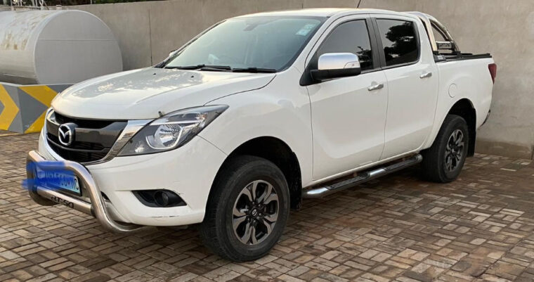 Mazda BT-50  Ano de fabrico 2020 Motor 3.2 Diesel  Comandos no volante  Sensores de parqueamento  4X4