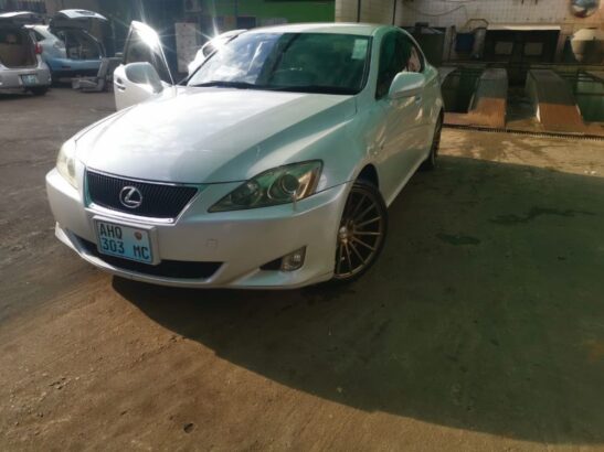 Vendo Lexus is250 18