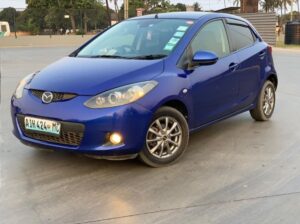 Vendo Mazda demio recente