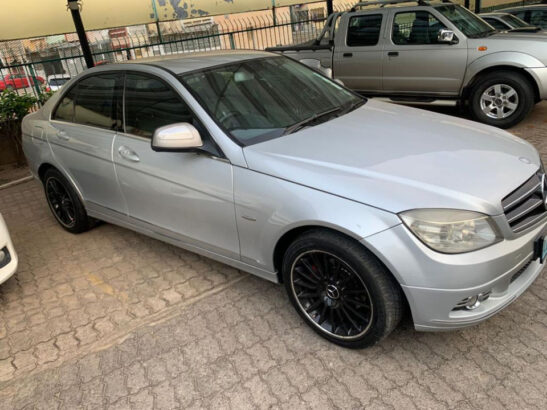 Mercedes Benz C180 Modelo 2009 Caixa Automática  2.0cc 76000 klms