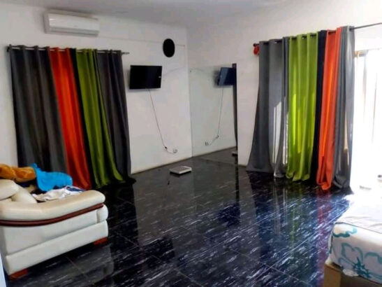 Vende-se casa T3 em tsalala a 3min da paragem EDM