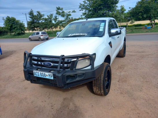 Ford Ranger XLT Club Cab 2013 Automática