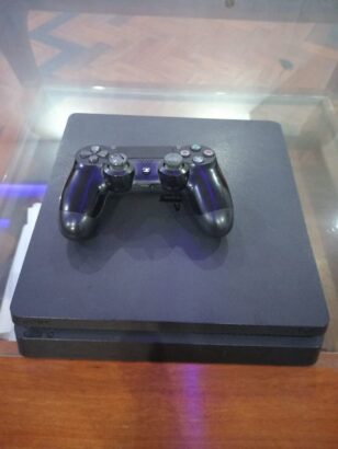 ps4 Slim C/2jogos