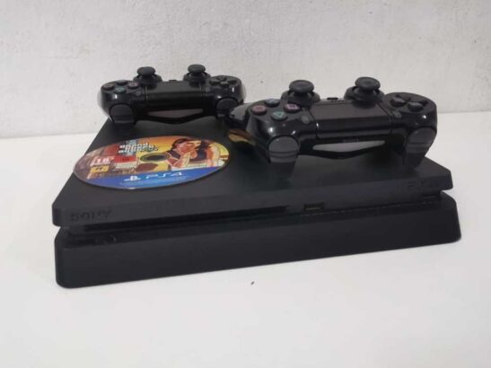 Ps4 Slim  500GB HDD  Dois Joystick