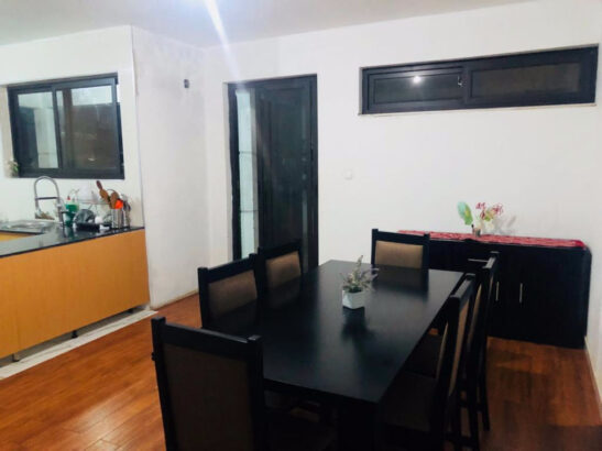 __ Vende-se Moradia Tp 3, no Tchumene 2 perto da estrada, rua bem larga com segurança 24h, tem anexo e quintal 30×50, Custa 4.500.000,00mt*