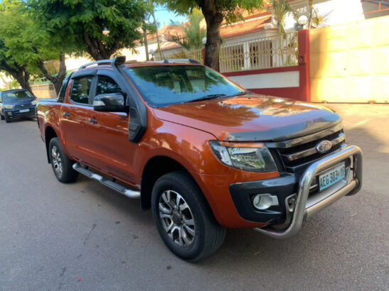 Ford Ranger Wildtrak  Modelo 2015 Caixa Automática  4×4 Diesel 3.2 Assentos em couro  Comandos no volante