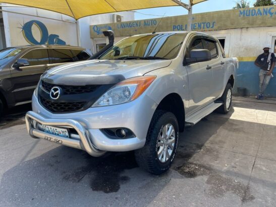 Mazda Bt-50 nova/ Manual