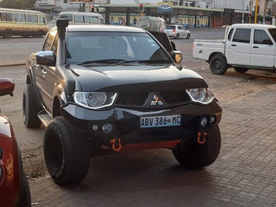 Mitsubishi l200 triton