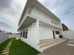 VENDE-SE LUXUOSA MORADIA INDEPENDENTE NO TRIUNFO NOVO