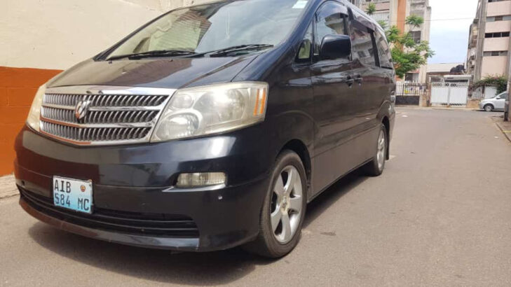 Toyota ALPHARD  Motor 3.0 v6 Ano de fabrico 2003 Suspensão intacta  Sunroff (2) Sensores de estacionamento