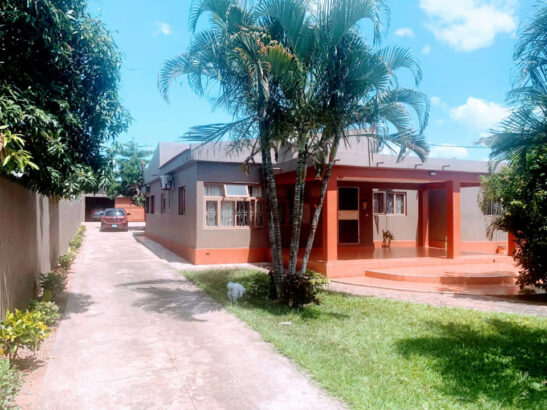 Arenda se linda casa  tp3 com anexo tp2  pronta habitar na matola perto da EN4