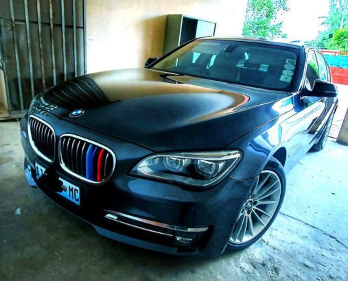 BMW 740i Full House Singapura