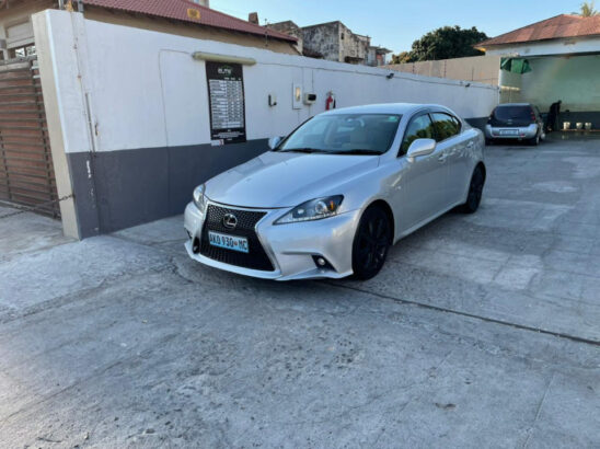 Lexus is350 recem chegado 8