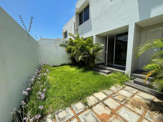 VENDE SE MORADIA T4 NO JANELAS DO INDICO – COSTA DO SOL