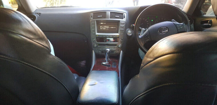 Vendo Toyota Lexus 3