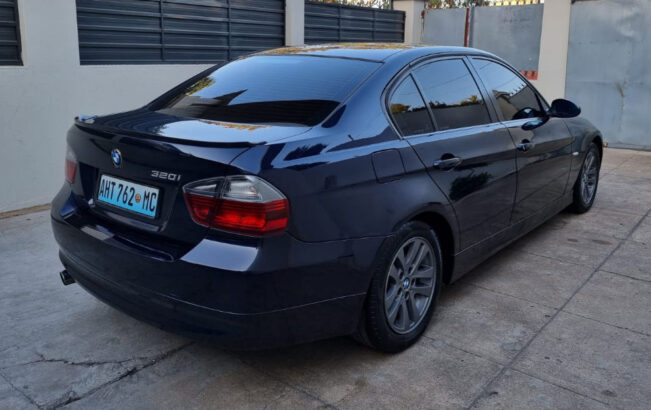 Bmw m3 320i 2008