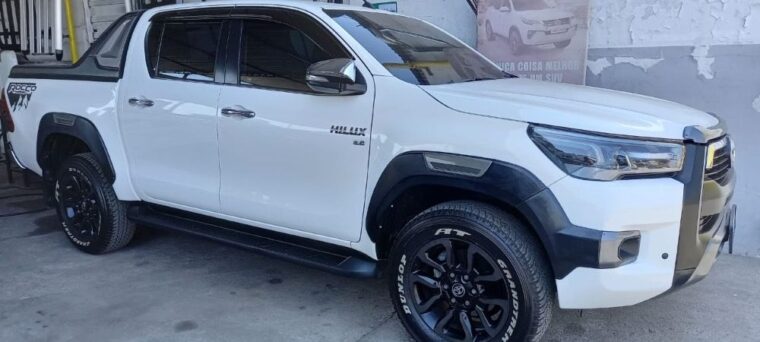 Vendo Toyota hilux rocco