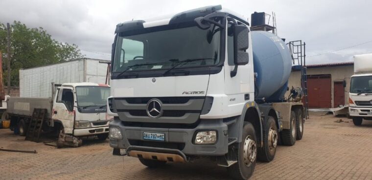 Mercedes-Benz Astros 4141