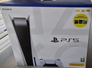 PS5 (PlayStation 5) com 3 jogos inclusos