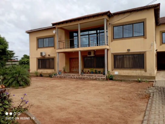 venda duplex tipo 8 com piscina na mozal Terreno: 70//50m