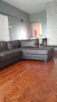 Vende-se apartamento tipo 3 no 5 andar  sem elevador no bairro central  na av. Karl max esquina com a marie guambi