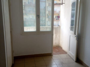 Vende-se Flat T1  2•andar no bairro da Malanga.