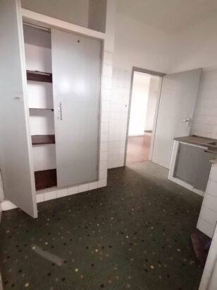 Vende-se Apartamento Tipo 3, 1°andar, na Coop, PH4