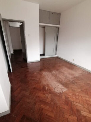 Vende-se Apartamento Tipo 3, 1°andar, na Coop, PH4