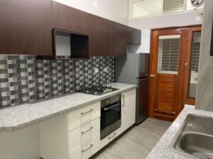 Arrendo flat tipo 3 luxuosa, zona central  próximo a Goa, 2 andar e  climatizada.