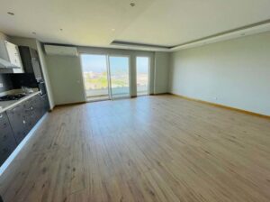 Vende-se flat T3 suite de frente ao mar – AV. MARGINAL